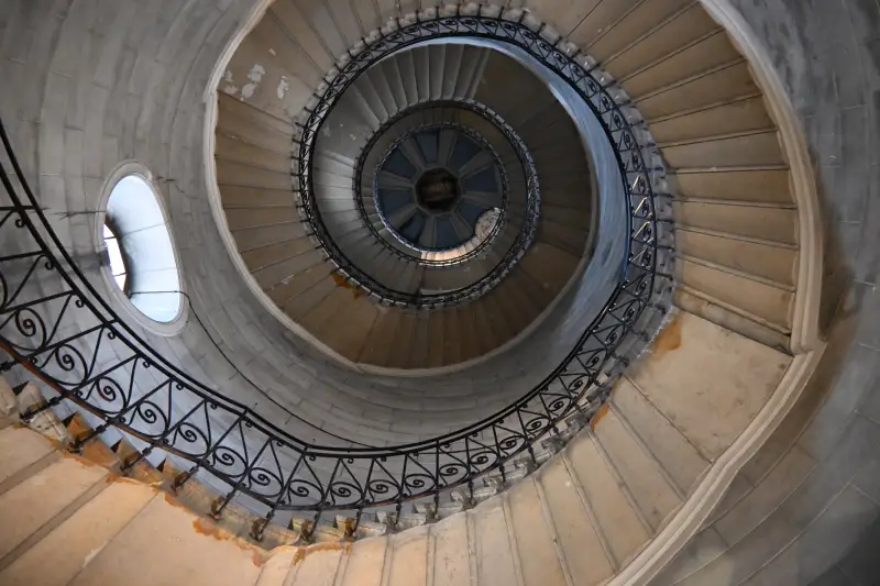 basilique notre dame de fourvière visite guidée lyon escalier christelle lefresne