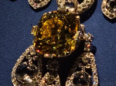 hôtel de la marine exposition joyaux dynastiques collier christelle lefresne