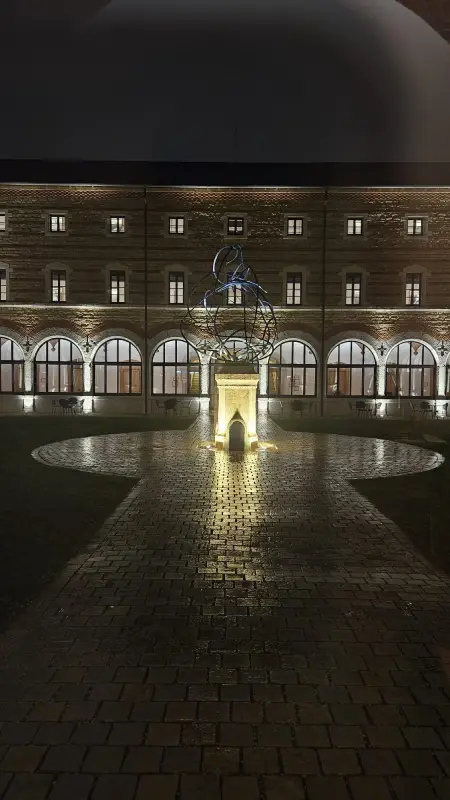 restaurant les téléphones cours intérieure hôtel fourvière christelle lefresne