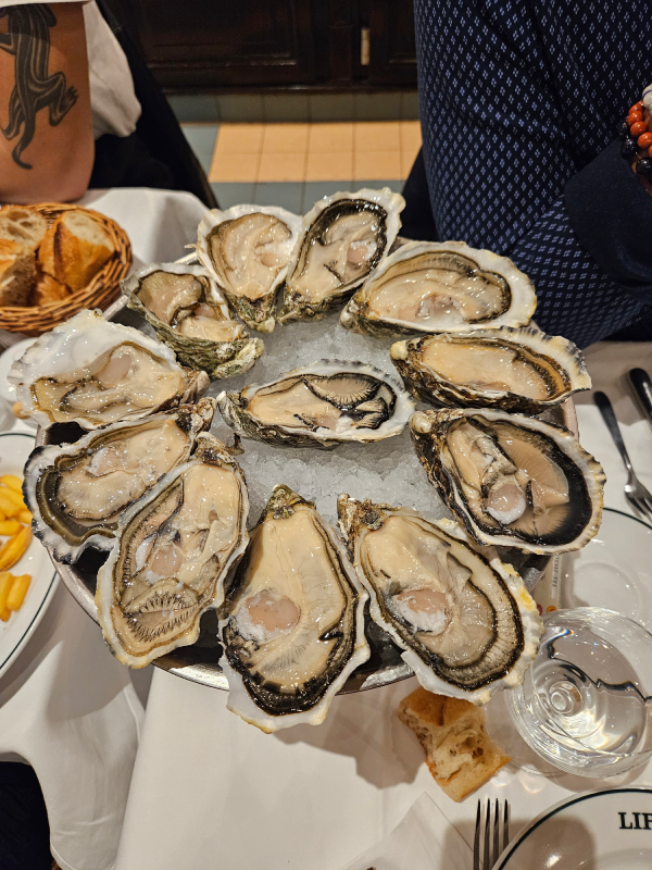 brasserie paris lipp huitres guillardeau christelle lefresne (2)