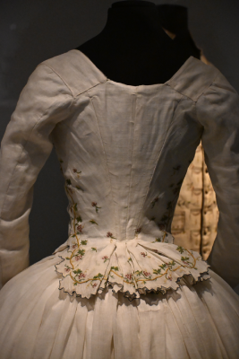 la mode au xviiième siècle palais galliera un héritage fantasmé mode paris christelle lefresne (2)