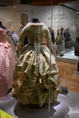 la mode au xviiième siècle palais galliera un héritage fantasmé mode paris christelle lefresne (3)