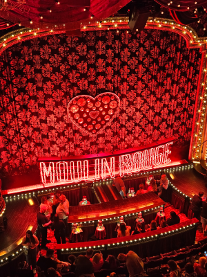 moulin rouge comédie musicale londres extraordinaire décors christelle lefresne (3)