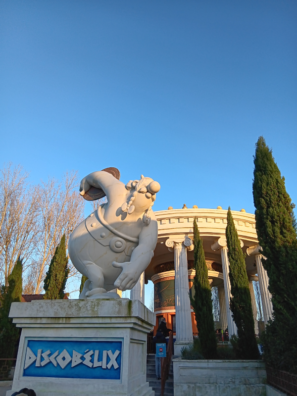 parc astérix parc d'attractions privatisation gaulois christelle lefresne