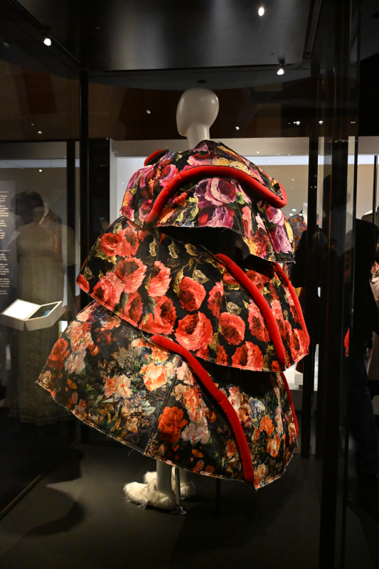 tisser broder sublier les savoir faire de la mode palais galliera un héritage fantasmé mode paris christelle lefresne