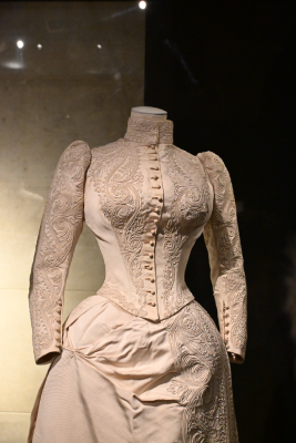 tisser, broder, sublimer les savoirs faire de la mode palais galliera un héritage fantasmé mode paris christelle lefresne (8)