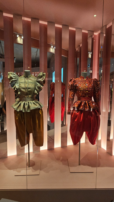 la mode en majesté haute couture et tradition à la cour de thaïlande paris mad mode nn christelle lefresne (13)