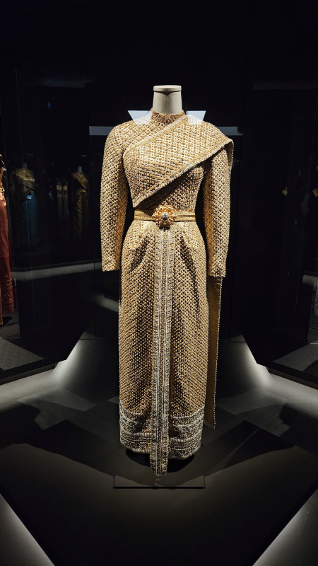 la mode en majesté haute couture et tradition à la cour de thaïlande paris mad mode nn christelle lefresne (4)